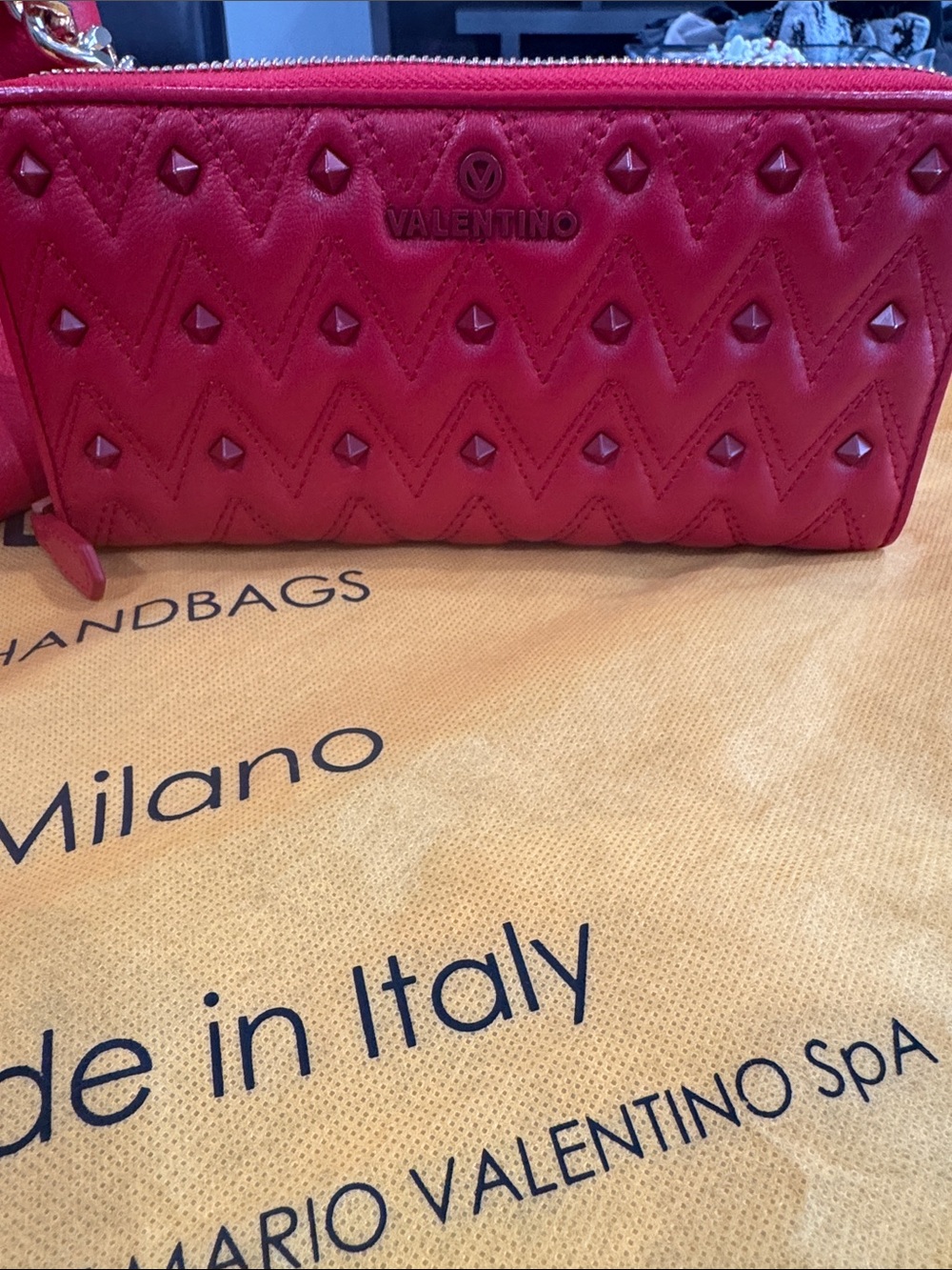 VALENTINO BY MARIO VALENTINO LEATHER SHOULDER BAG WITH LEATHER STUDDED WALLET - Picture 2 of 6